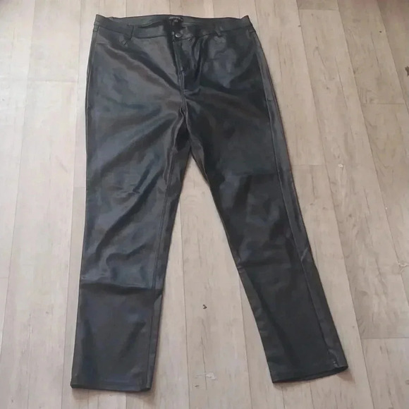 Shinestar Faux Leather Straight Leg Ankle Length Pants Size 3X - Picture 6 of 8